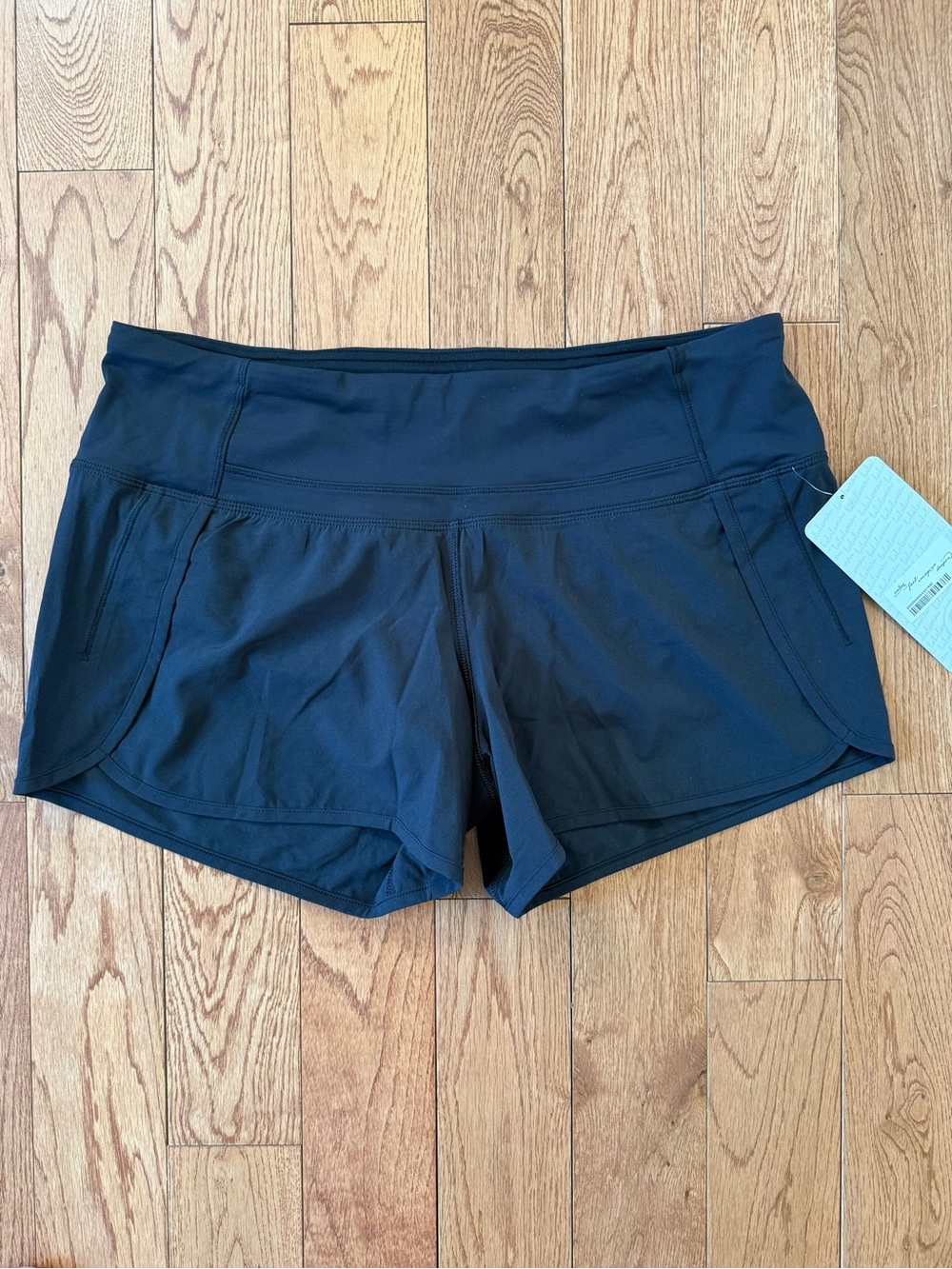 Lululemon Run Times Short *Block-lt
Pocket 4", size 8 NWT